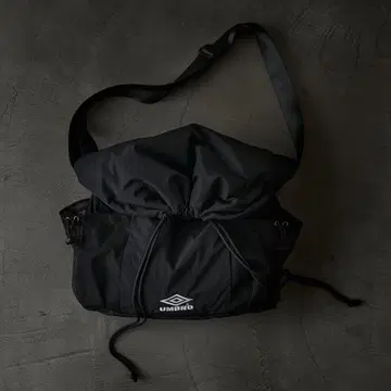 엄브로 나일론 숄더 백 구제 의류