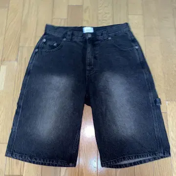 BlessU 블랙 숏 팬츠