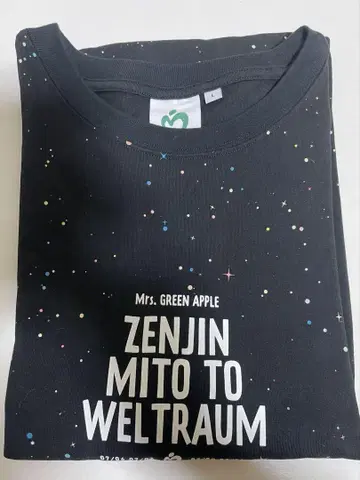 Mrs.GREEN APPLE 젠진 미도토와 베르트라움 티셔츠 [L]