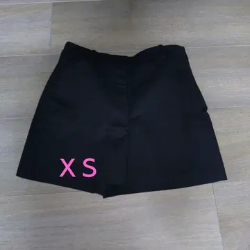 여성용 자라 숏 팬츠 XS 블랙