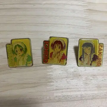 RETASU ICHIGO ZAKURO 핀 배지 세트