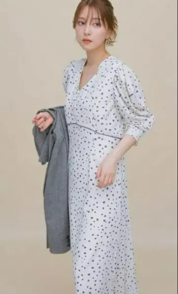 SNIDEL 랜덤 하트 프린트 원피스 온라인 한정판 사이즈 2