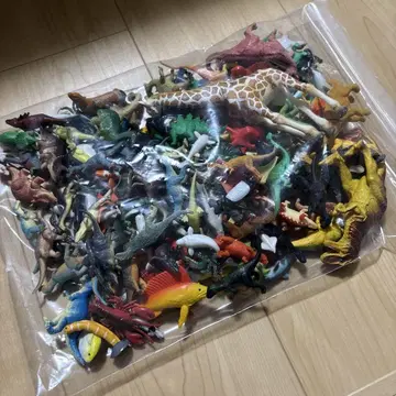 새상품급 공룡 피규어 세트 무게 약 700g