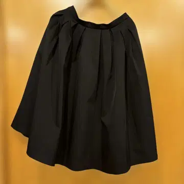 M-PREMIER BLACK/턱 스커트 36 (S)