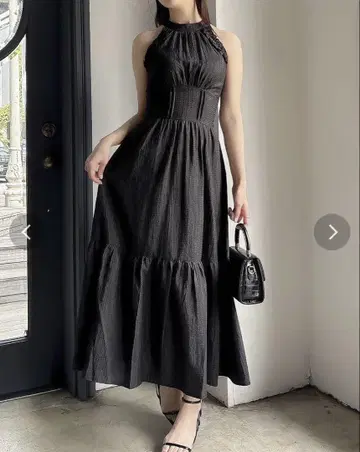 아메스리 프릴 쉐이프 원피스 다즈린