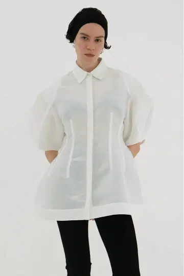 클레인 허리 라인 퍼프 소매 톱