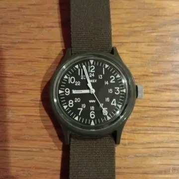 Timex 타이맥스 오리지널 캠퍼 손목시계(쿼츠)