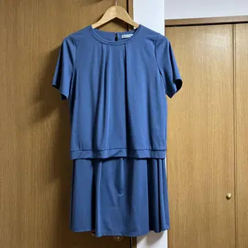 뉴요커 블루 탑과 스커트 셋업 사이즈 L