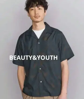 Beauty&Youth 다크 페더 프린트 오픈 카라 셔츠