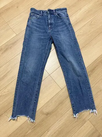 다크 블루 스트레이트 데님 프린지 밑단