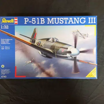 레벨 P-51B 머스탱 III 1:32