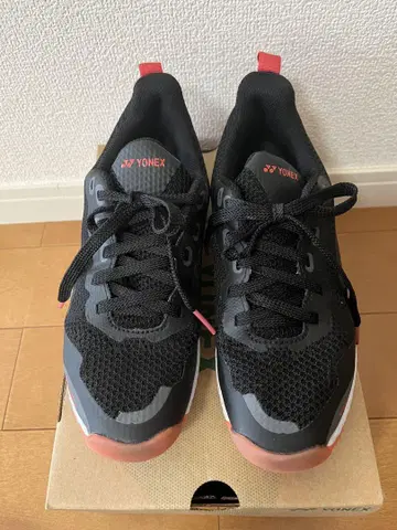 YONEX 카펫용 테니스화