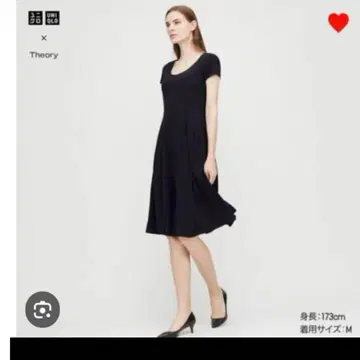 택 포함 새상품 유니클로 띠어리 M 크레이프 저지 플레어 원피스 블랙