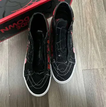 Vans SK8 hi reissue 블랙/레드
