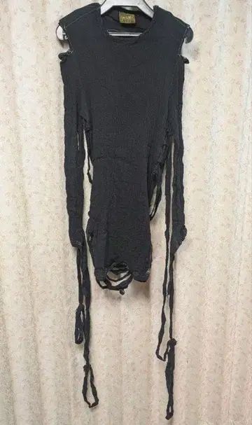 데미지 거즈 티셔츠