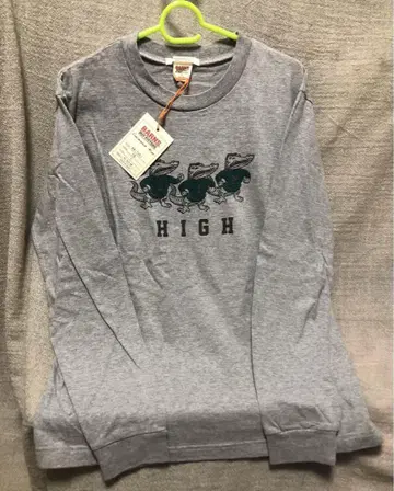 BARNS OUTFITTERS 롱 슬리브 티셔츠 미사용품