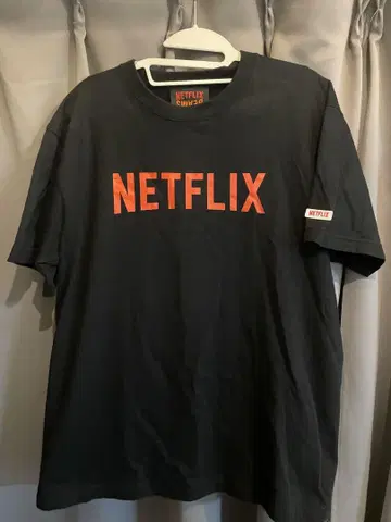 NETFLIX 빔즈 반팔 티셔츠 DIRECTOR L 사이즈