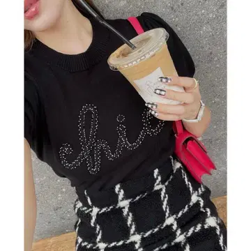 sheller 셰리에 chic 펄 하프 슬리브 니트 블랙