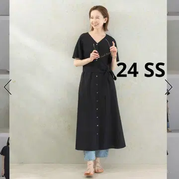 'UR TECH DRYLUXE' V넥 플레어 슬리브 원피스
