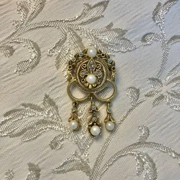 goldette 브로치