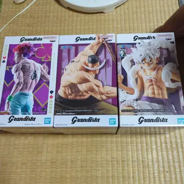 Grandista 피규어 3개 세트