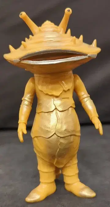 반다이 울트라 컬렉션 카네곤 37