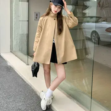 발수 베이지 트렌치코트