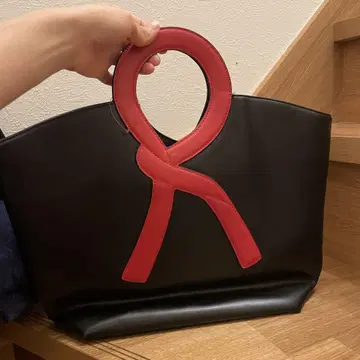 새상품급 로베르타 디 카멜리노 블랙 백