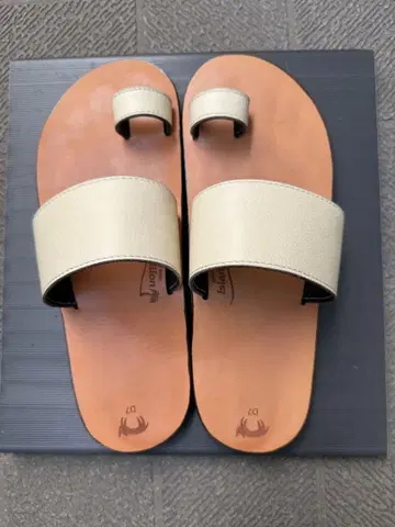 유타 뉴먼 샌들 카이코스 새상품급