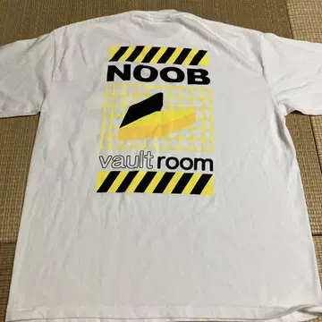 vault room noob 티셔츠