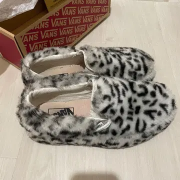 VANS SANDY LIANG 콜라보 모델