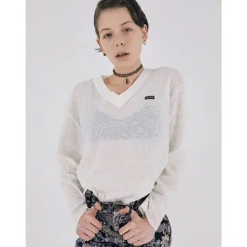 스컬프터 스컬프터 로고 브이로고 넥 니트