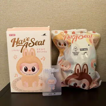 POP MART 러브브 HEHE 앉아보세요