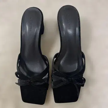 FOREVER 21 샌들 블랙 벨로아