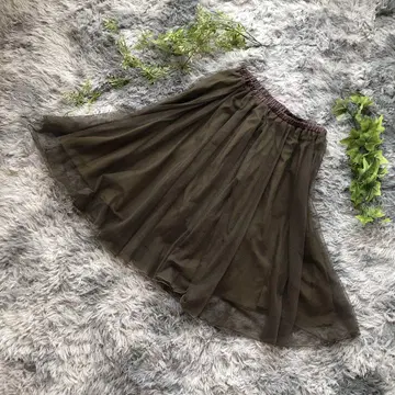 Couture broach 올리브 경량 플레어 스커트 허리밴딩 M 상당
