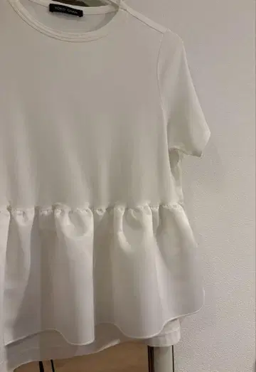 YOKO CHAN 요코짱 프릴 상의 흰색 화이트