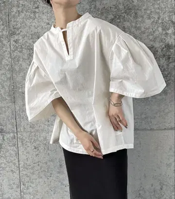 택 포함 새상품 select MOCA by son 턱 슬리브 스모크 셔츠