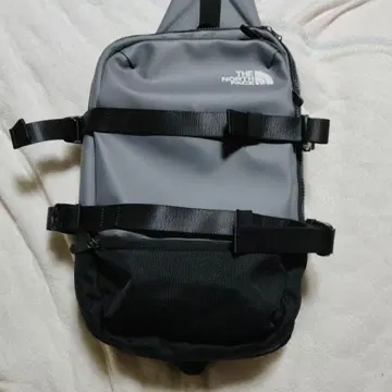 THE NORTH FACE 바디백 그레이/블랙