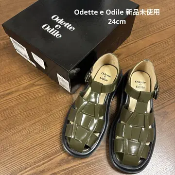 미사용 새상품 Odette e Odile 구르카 샌들