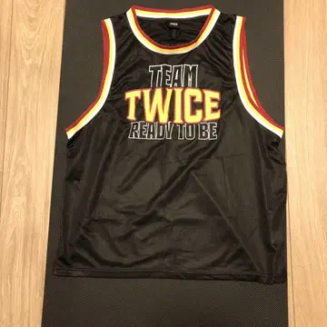 twice MINA 탱크탑