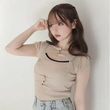 ANDMARY Elf button knit tops 베이지