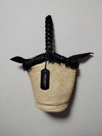 새상품급 로베르토 빵 카니카 바스켓 백