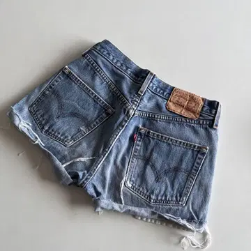 리바이스 데미지 가공 블루 숏 팬츠