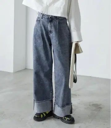 와이드 스트레이트 턴백 데님 팬츠 블루
