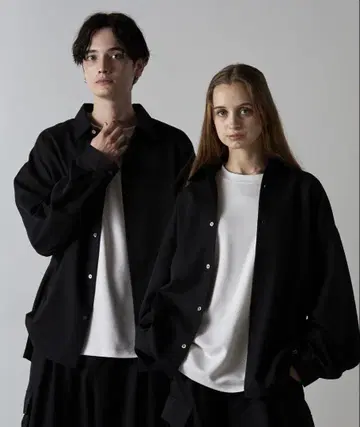 CLEL 벌룬 소매 루즈 레귤러 카라 셔츠 S 사이즈 블랙