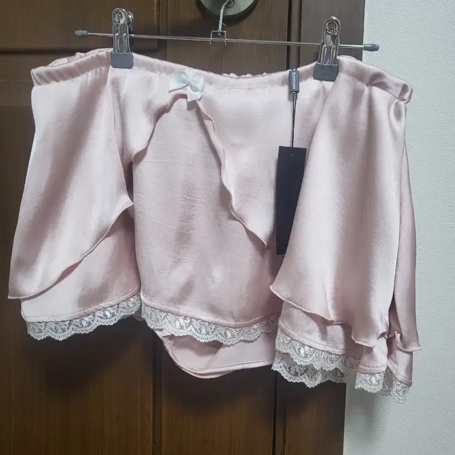 韓国商品/THREETIMES Milky ribbon skirt threetimes] Milky ribbon skirt (cream) 正規品 韓国ブランド