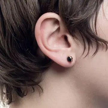 Hirotaka Mini BELUGA 오닉스 귀걸이