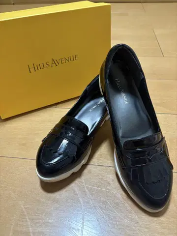 HILLS AVENUE 블랙 로퍼