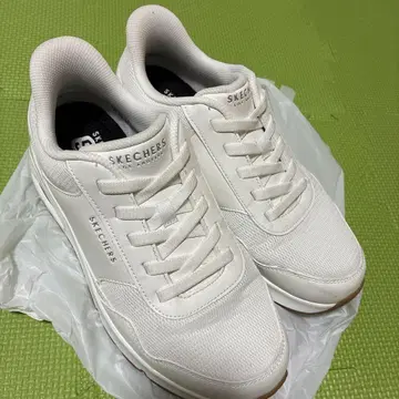 스케쳐스 Slip-ins 화이트 와이드 핏