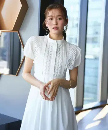 루일 에 부티크 스탠드 카라 레이스 셔츠 원피스
